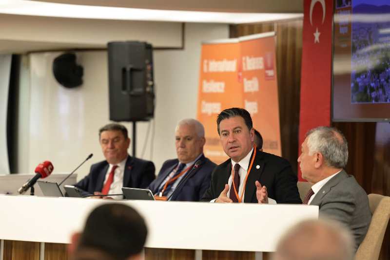 Başkan Aras, Ankara’da “Sürdürülebilir Dirençli Gelecek” Paneline Katıldı 1 (4)