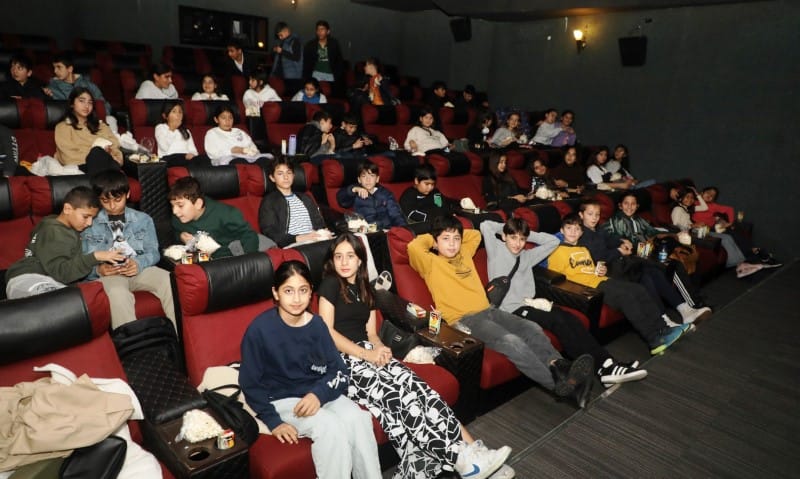 bodrum_belediyesi_belediyeden_öğrencilere_sinema_etkinliği 1