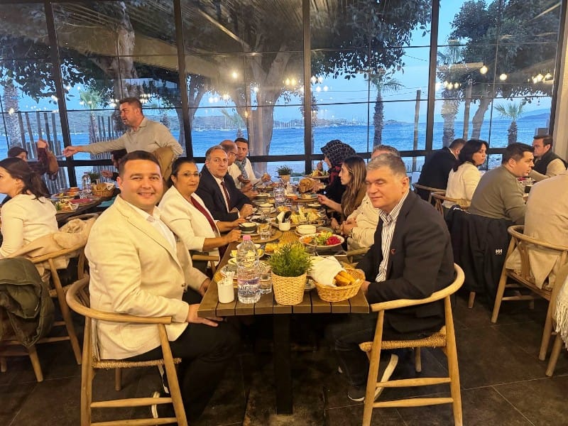 bodrum_belediyesi_kurum_müdürleri_ile_iftar (2)