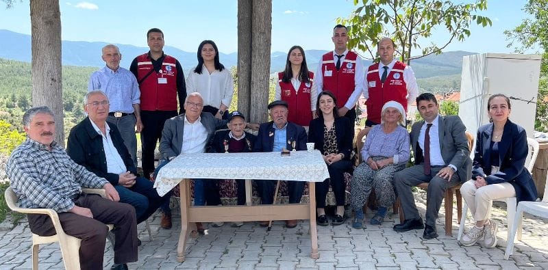 Başkan Aras’tan 95 Yaşındaki Kore Gazisine Doğum Günü Sürprizi (4)
