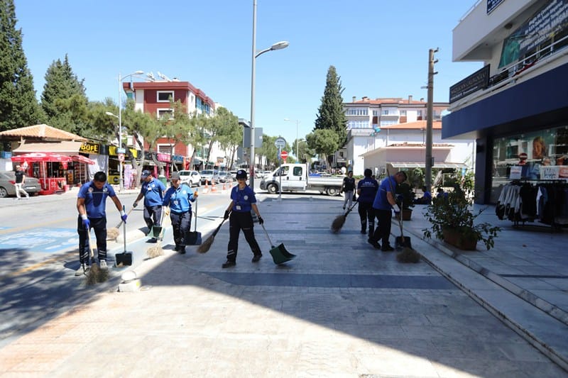 Büyükşehirden 13 İlçede Temizlik Seferberliği (4)