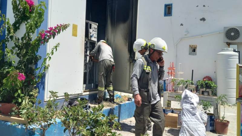 Amiral Kafe’nin Yanındaki Trafo’da Yangın..