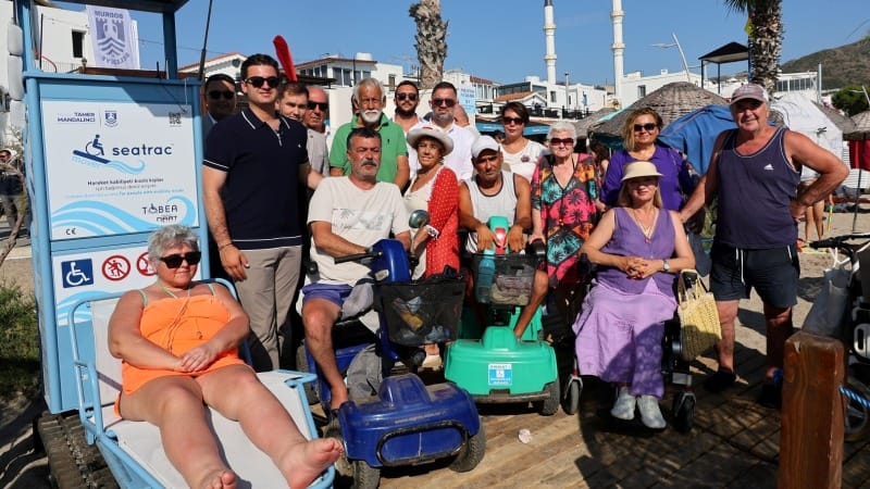Turgutreis Halk Plajına Özel Gereksinimli Bireyler İçin Raylı Sistem Kuruldu