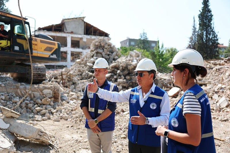 Başkan Aras, Huzurevi Yenileme Çalışmalarını Yerinde Denetledi (3)