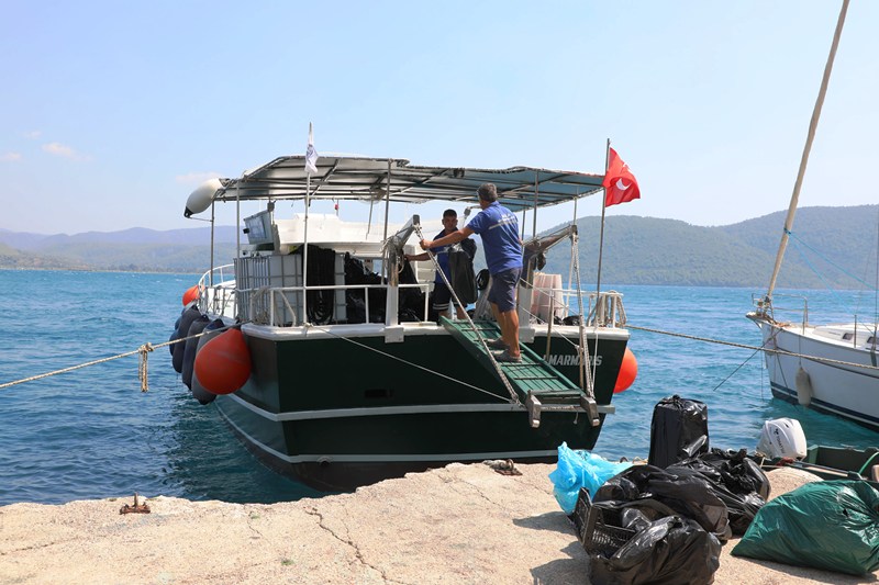 Büyükşehirden Araçsız Koylara Denizden Müdahale