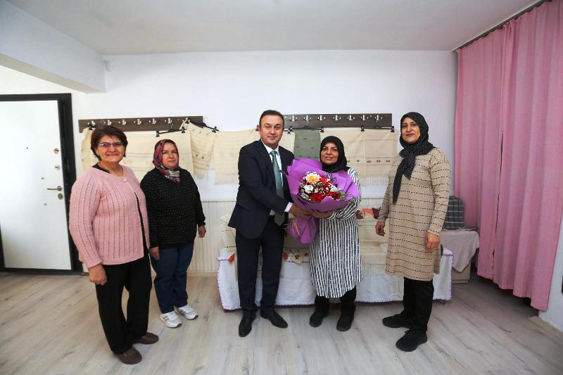 Kadınlar Üretiyor, Sosyalleşiyor ve Kazanıyor