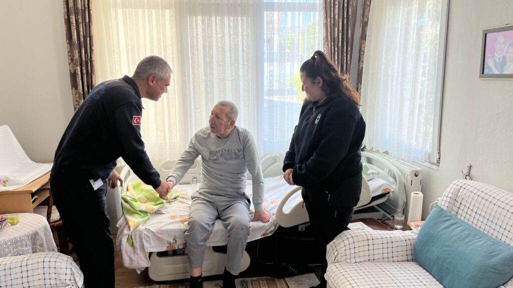 bodrum belediyesi belediyeden 385 haneye moral ziyareti 7