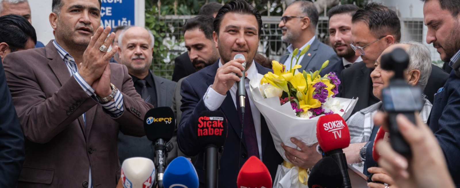 AK Parti Bodrum İlçe Başkanlığı’nda Devir Teslim Töreni Gerçekleştirildi