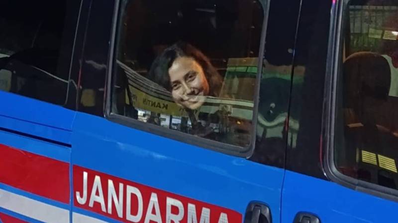 Esra Işık Gözaltına Alındı, Saatler Sonra Tutuklandı