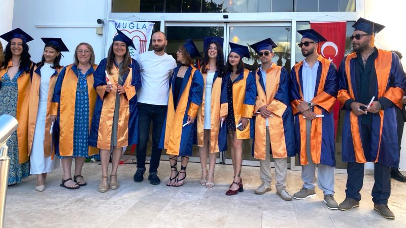 Bodrum Güzel Sanatlar Fakültesi’nde Mezuniyet Sevinci