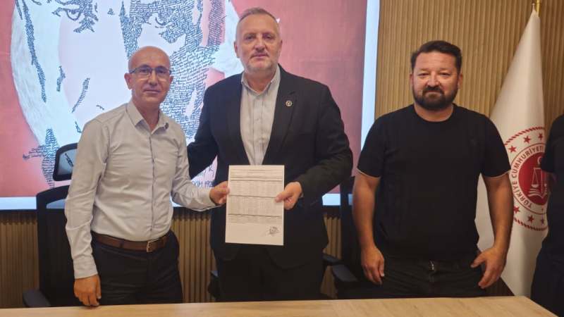 Engin Galipoğlu Başkanlık Mazbatasını Aldı