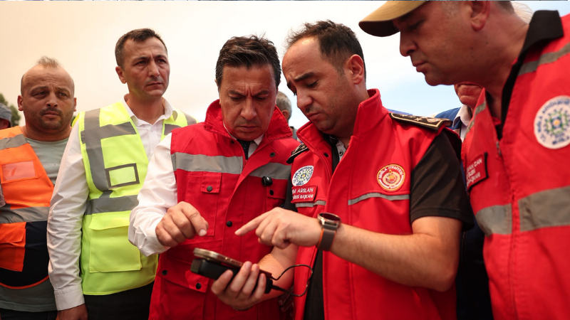 Büyükşehir Tüm Gücüyle Yangın Sahasında