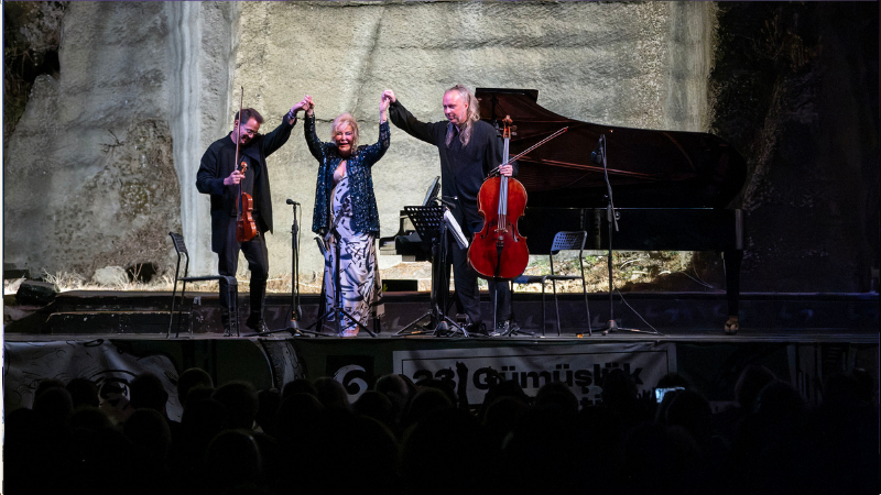 23.Gümüşlük Müzik Festivali Hafızalardan Uzun Süre Silinmeyecek Bir Konserle İle Sona Erdi
